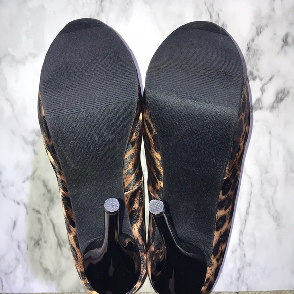 Leopard print heels - Picture 4 of 4